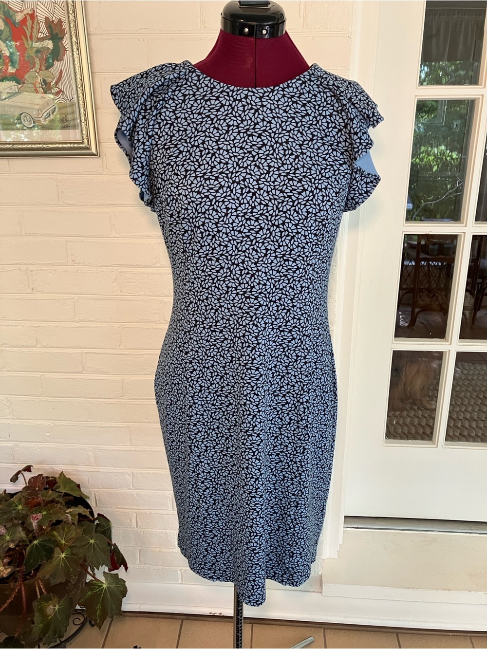 Lands’ End | Flutter Sleeve Dress | Geometric Floral Print | Blue & Black |  8